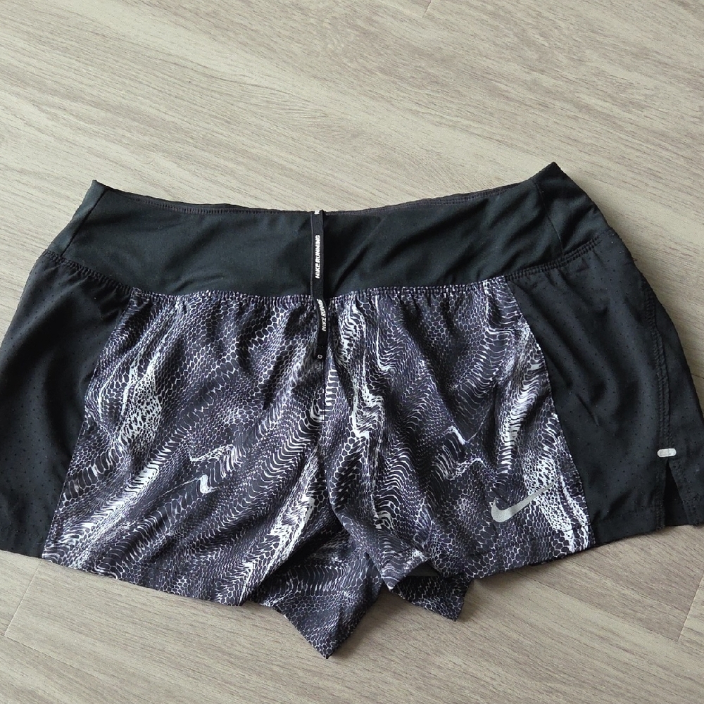 Nike Women's Black and White Athletic Shorts
